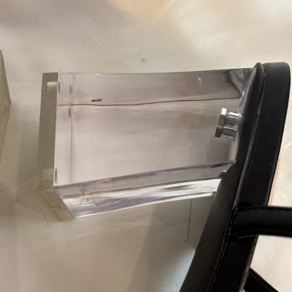 STEVE MADDEN Sz 8.5 Lavina Strappy Sandals Clear Block Heels Ankle or Leg Wrap - Picture 10 of 12